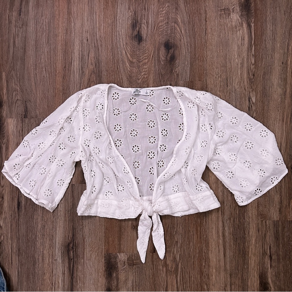 Hollister White Floral Front Tie Blouse